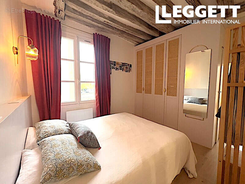 Appartement à PARIS-4E