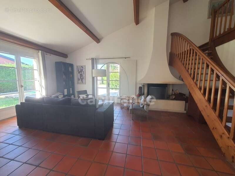 Maison à ROMANS-SUR-ISERE