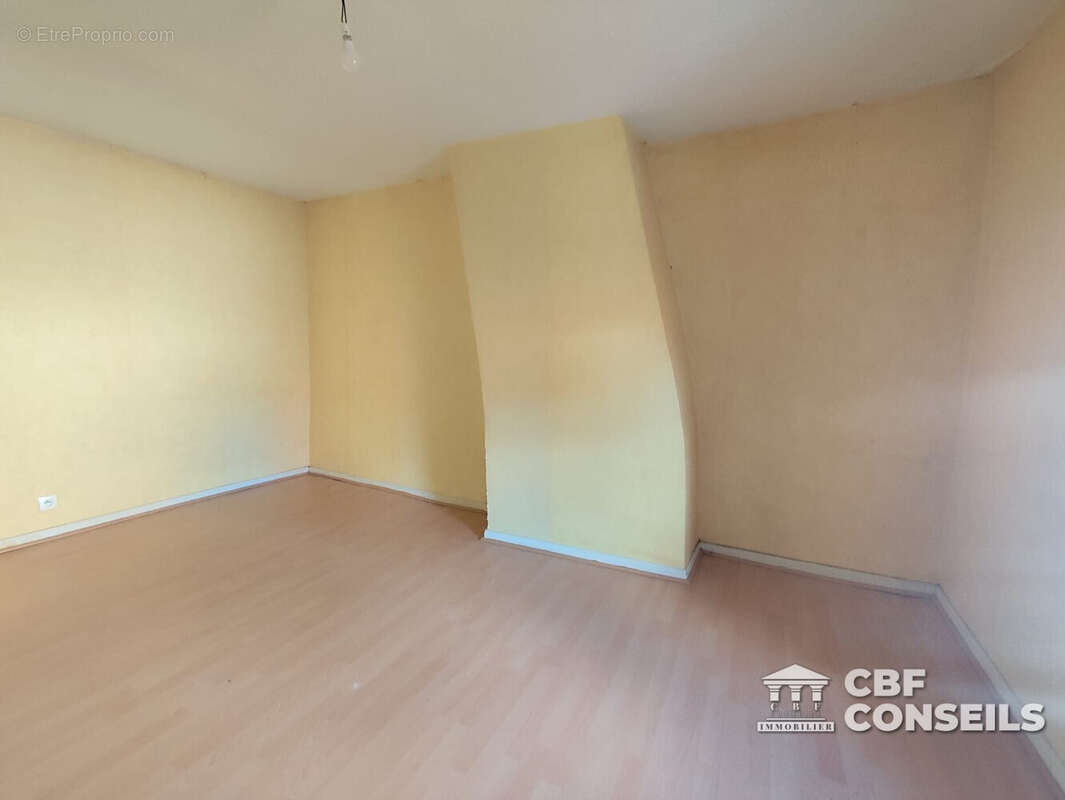 Maison 145 m² à Ebreuil  - photo 3