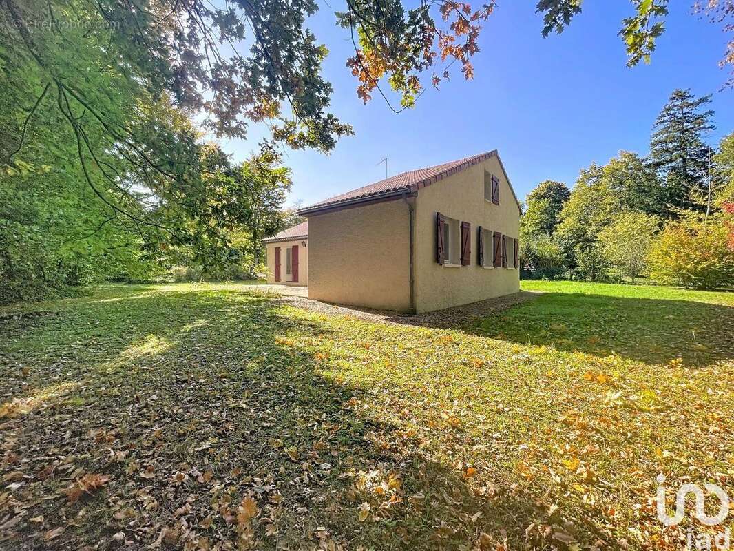 Photo 3 - Maison à VOUILLE