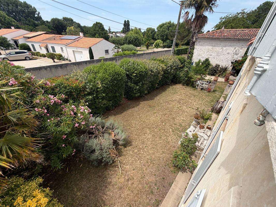 Maison Charentaise de 271 m2 avec 3581m2 de terrain - photo 18
