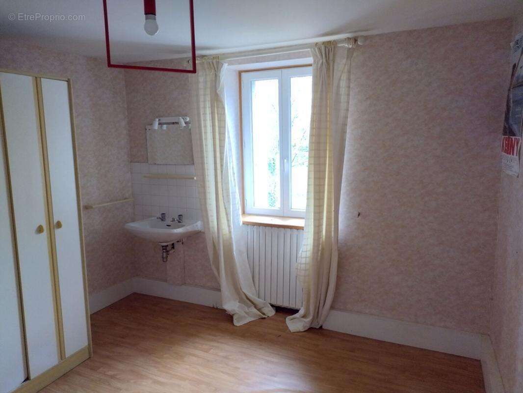 Maison à LA FEUILLEE