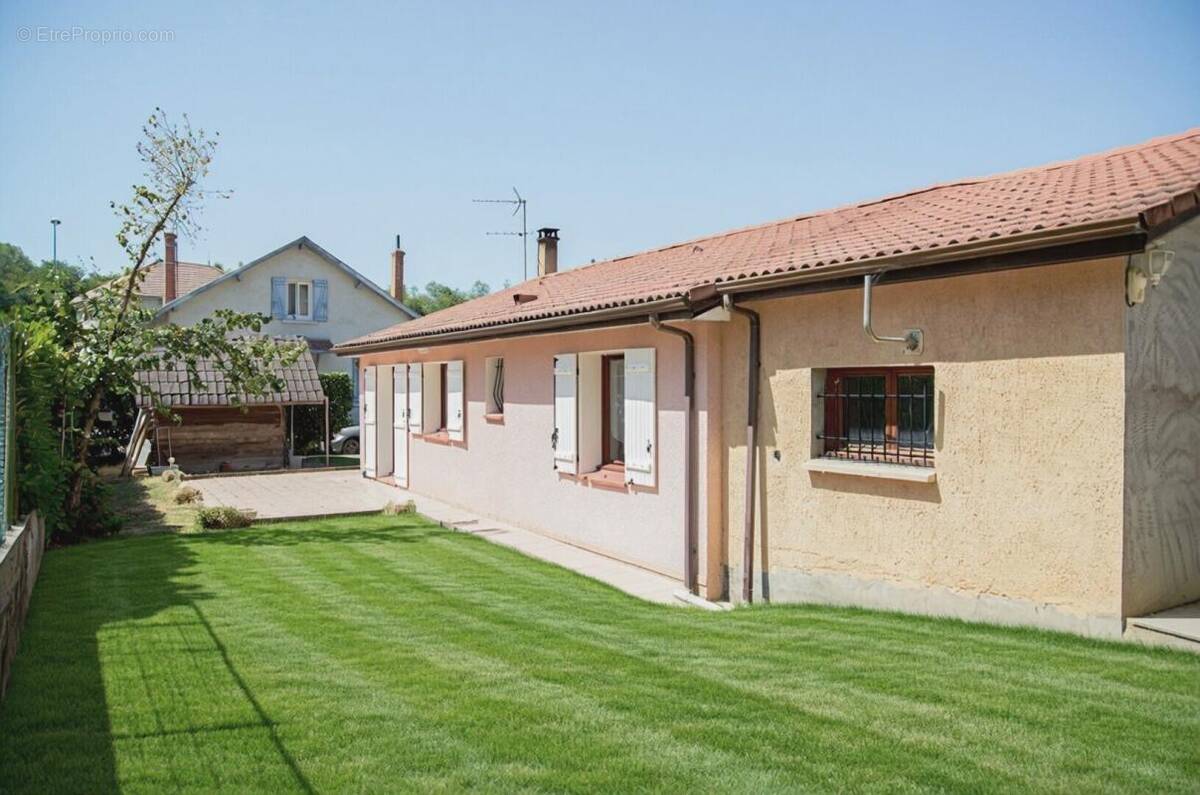 Maison à PONT-DE-CHERUY