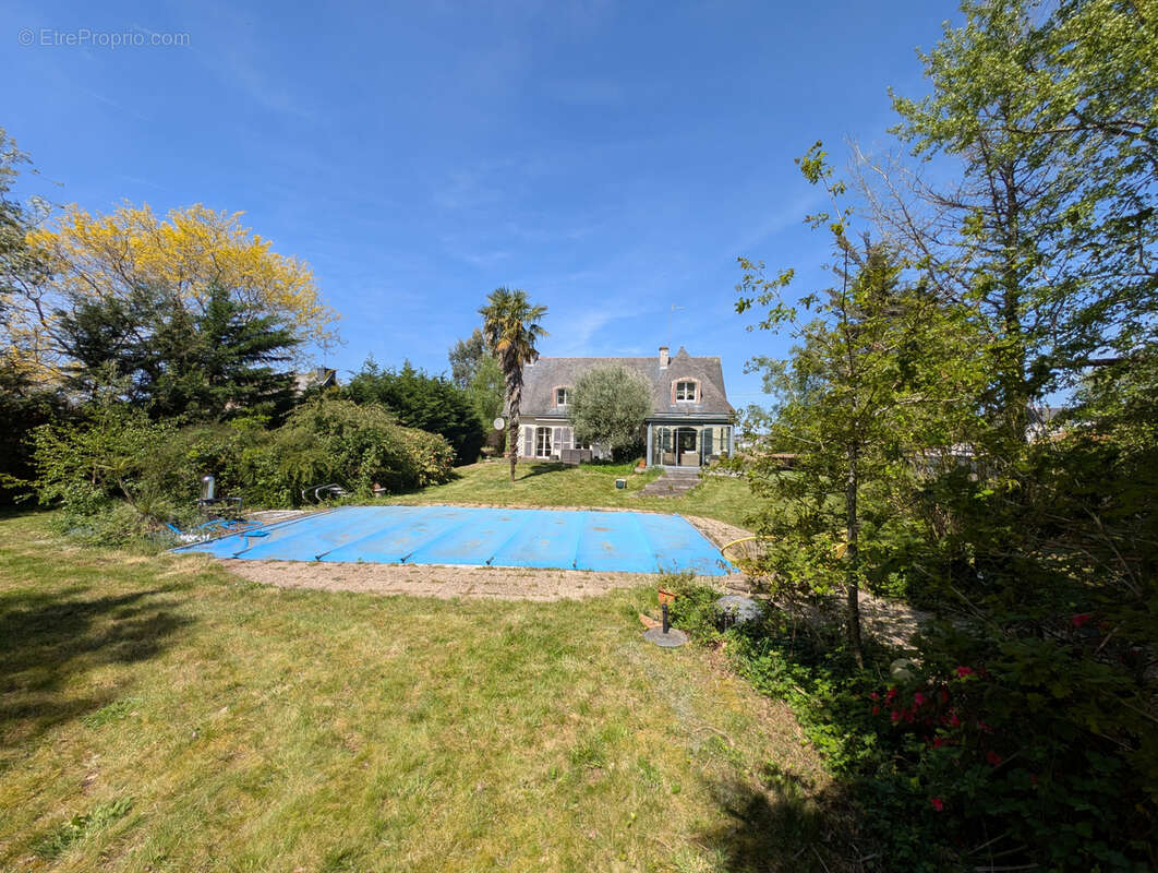 Maison à CLEGUER