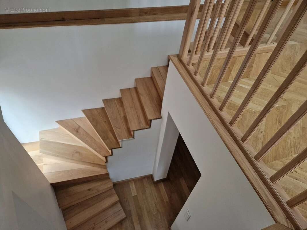 Maison à VOISINS-LE-BRETONNEUX