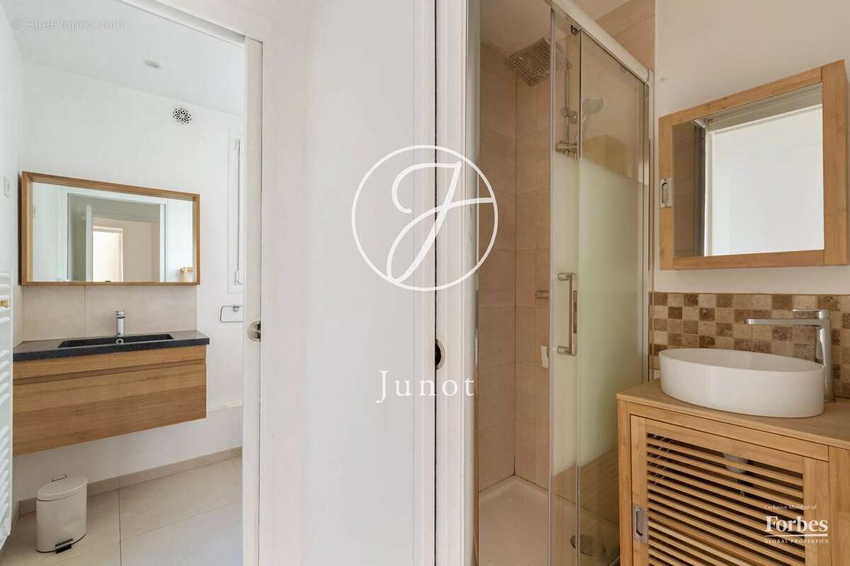 Appartement à PARIS-9E