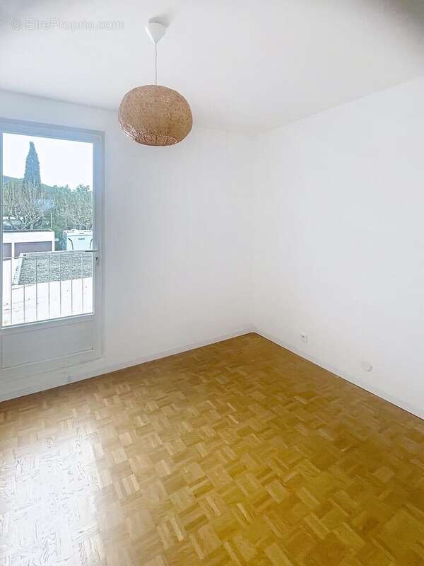 Photo 3 - Maison à HYERES