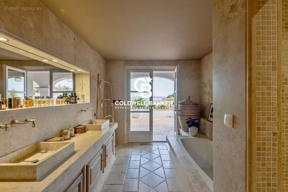Maison à GRIMAUD