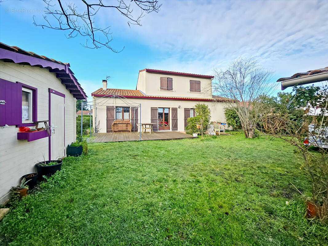 Maison à VILLENAVE-D'ORNON