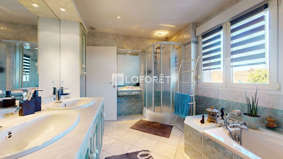 Maison à SERMERSHEIM