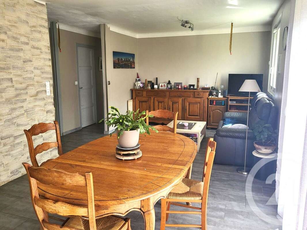 Maison à BEAUMONT-LE-ROGER