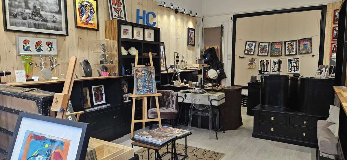 Aix-les-Bains à vendre fonds de commerce bijouterie 55m² - photo 2