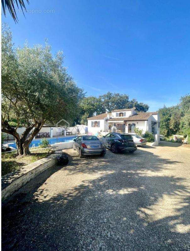 Maison à SIX-FOURS-LES-PLAGES