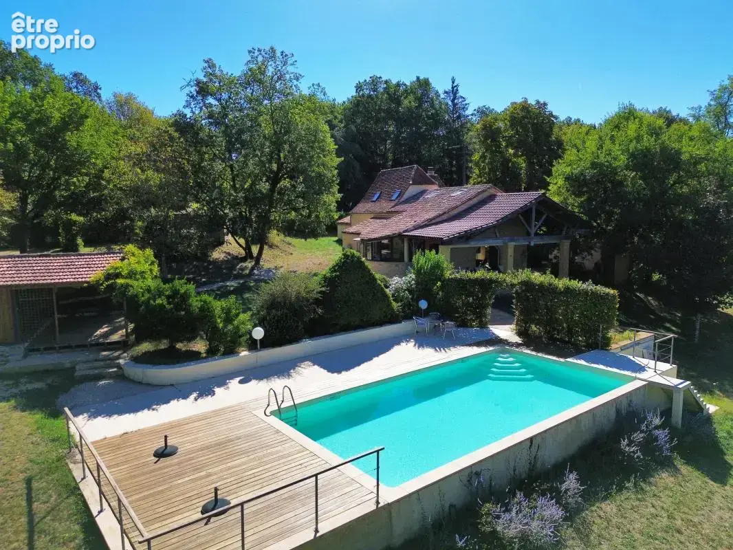 Lalinde — Ancien corps de ferme périgourdin rénové, piscine et dépendances - photo 11