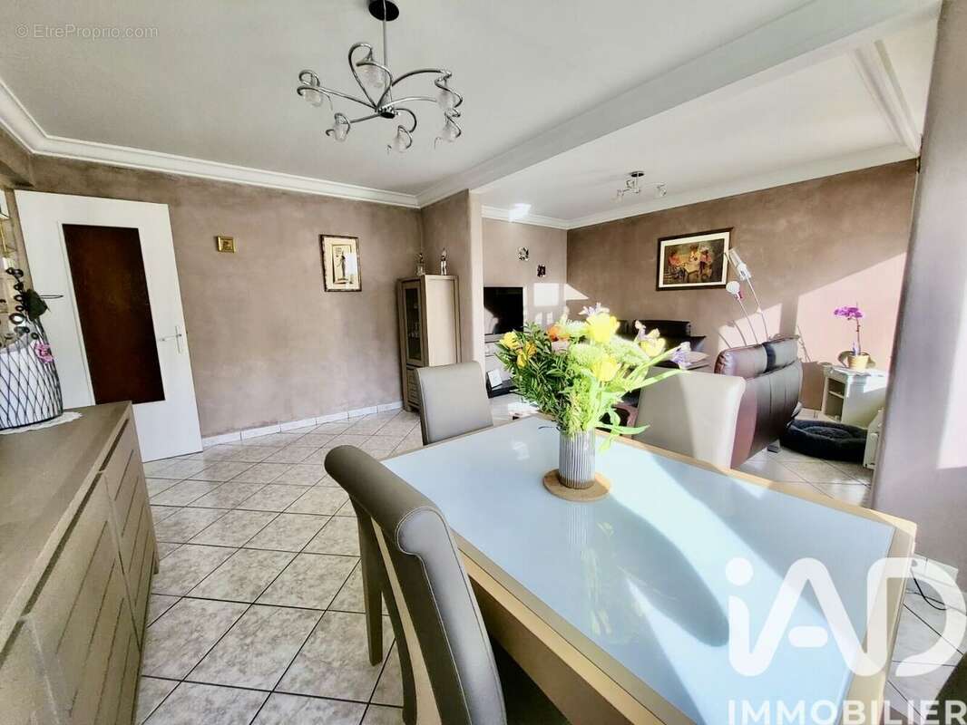 Photo 2 - Appartement à SAINT-ETIENNE