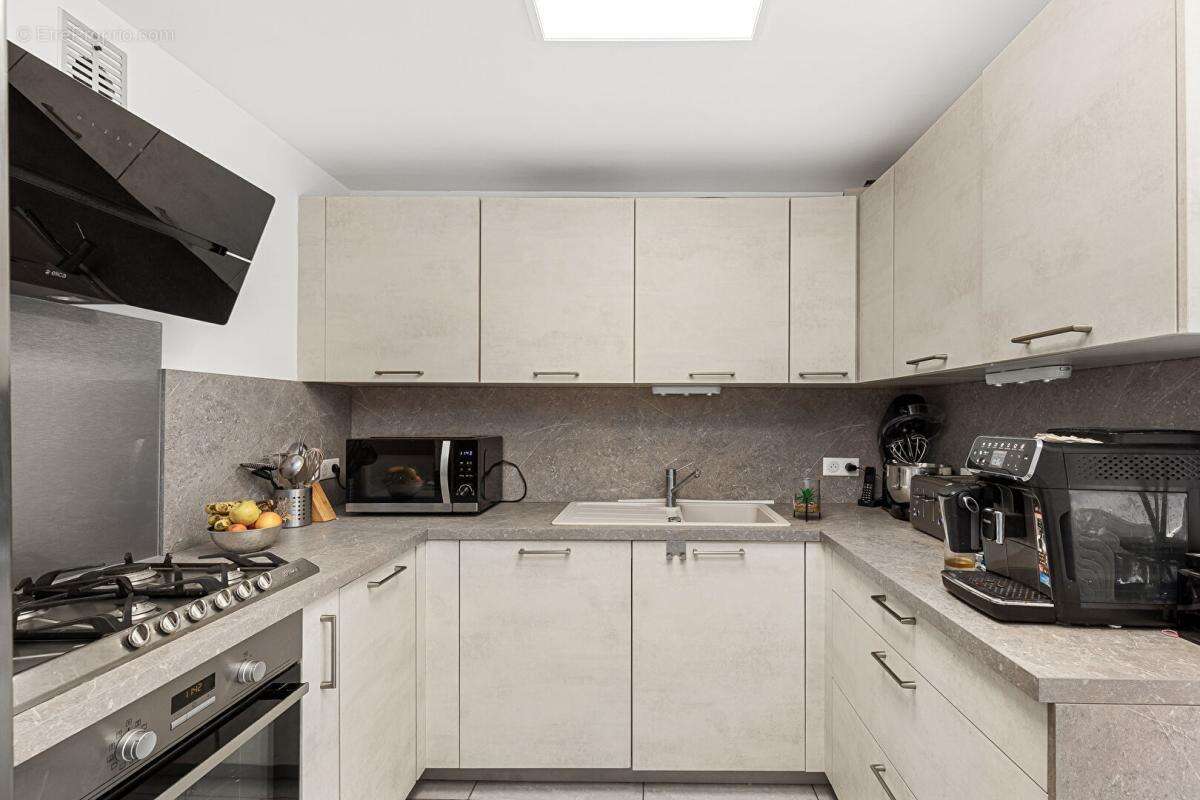 Maison à BAGNOLS-EN-FORET