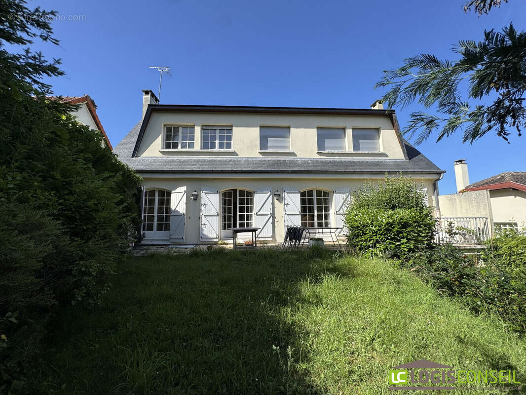 Maison à LE PLESSIS-ROBINSON