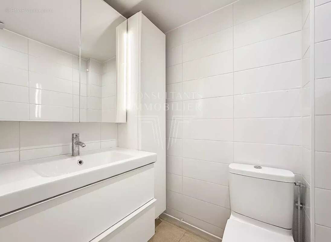 Appartement à PARIS-16E