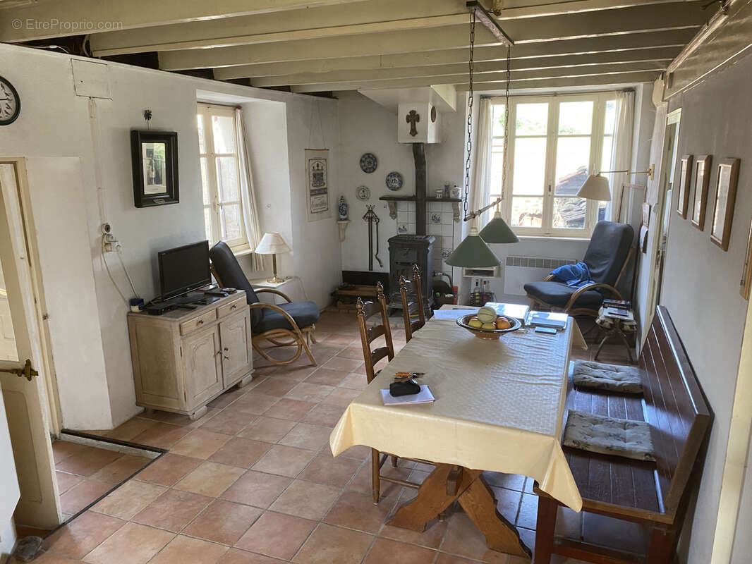 Maison à COLOMBIER-LE-VIEUX