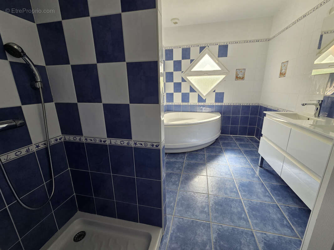 Maison à LE GIROUARD