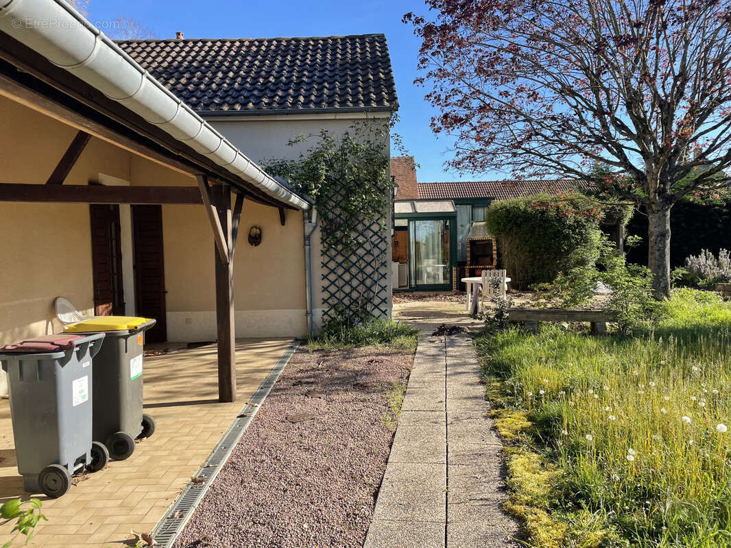 Maison à GERMIGNY-L&#039;EXEMPT