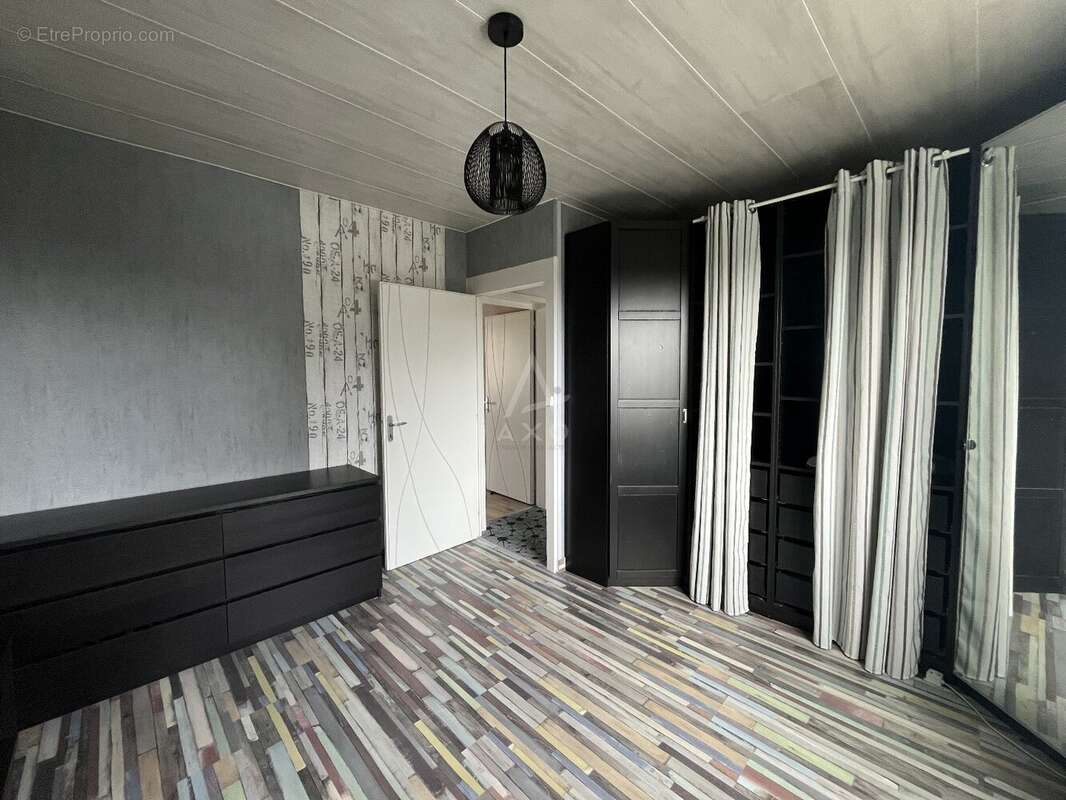 Maison à LES LANDES-GENUSSON