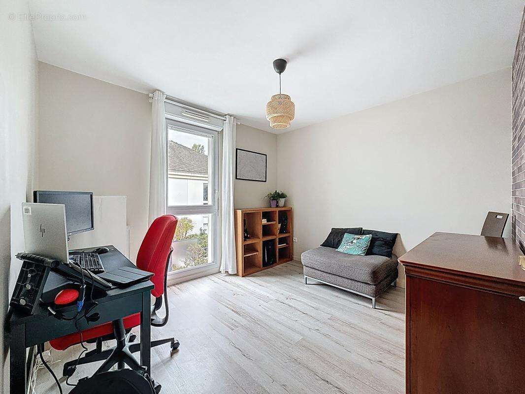 Appartement à MONTIGNY-LE-BRETONNEUX