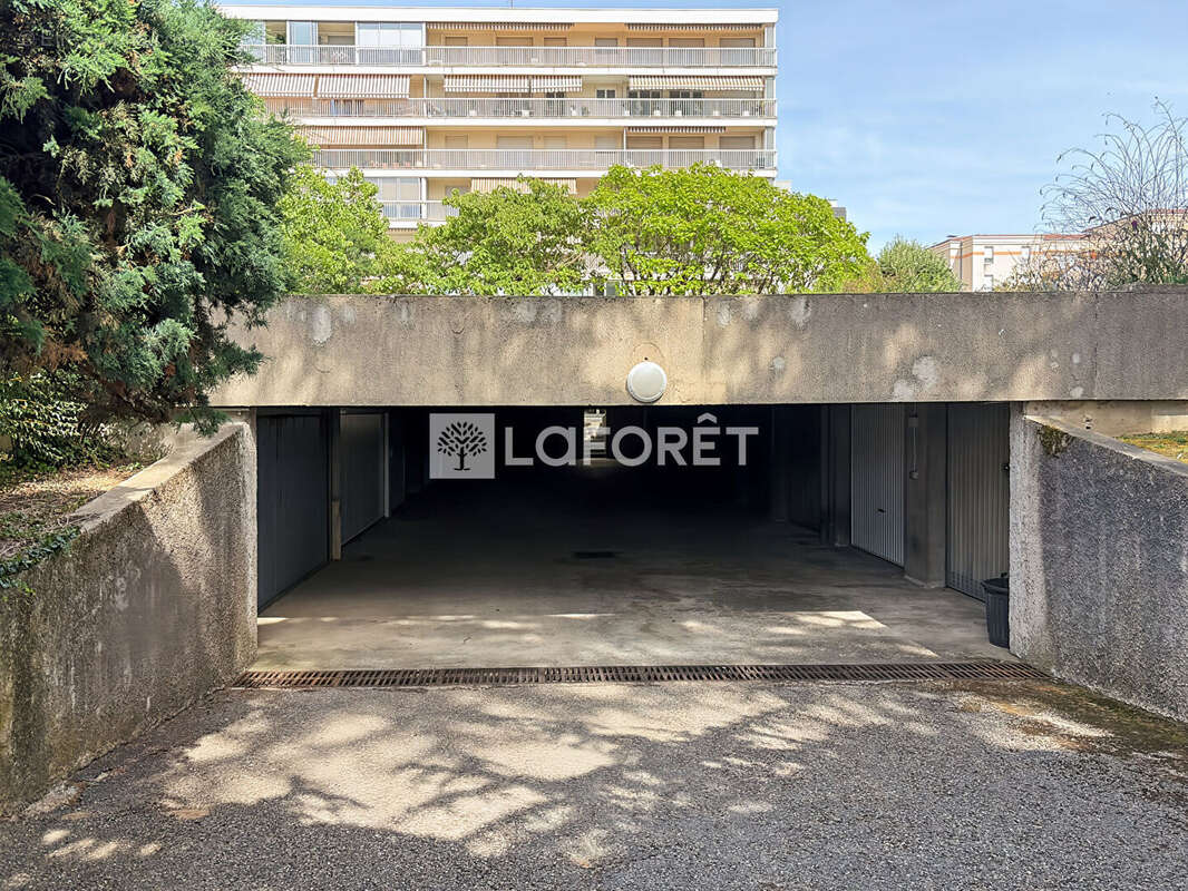 Parking à VALENCE
