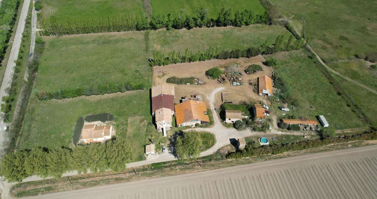 Ensemble immobilier  à Mas Thibert - photo 14