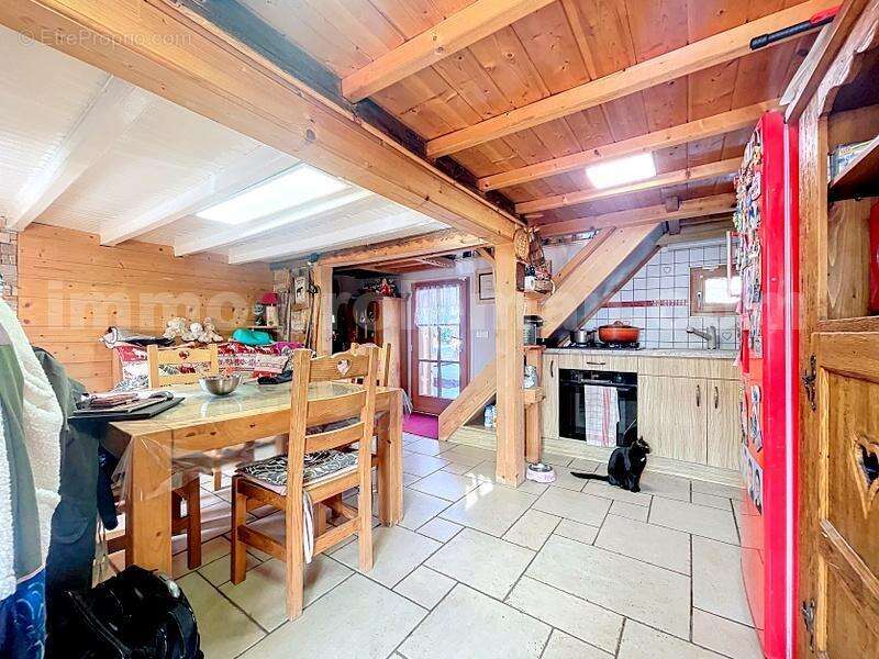 perrin_00001 - Maison à VIUZ-EN-SALLAZ