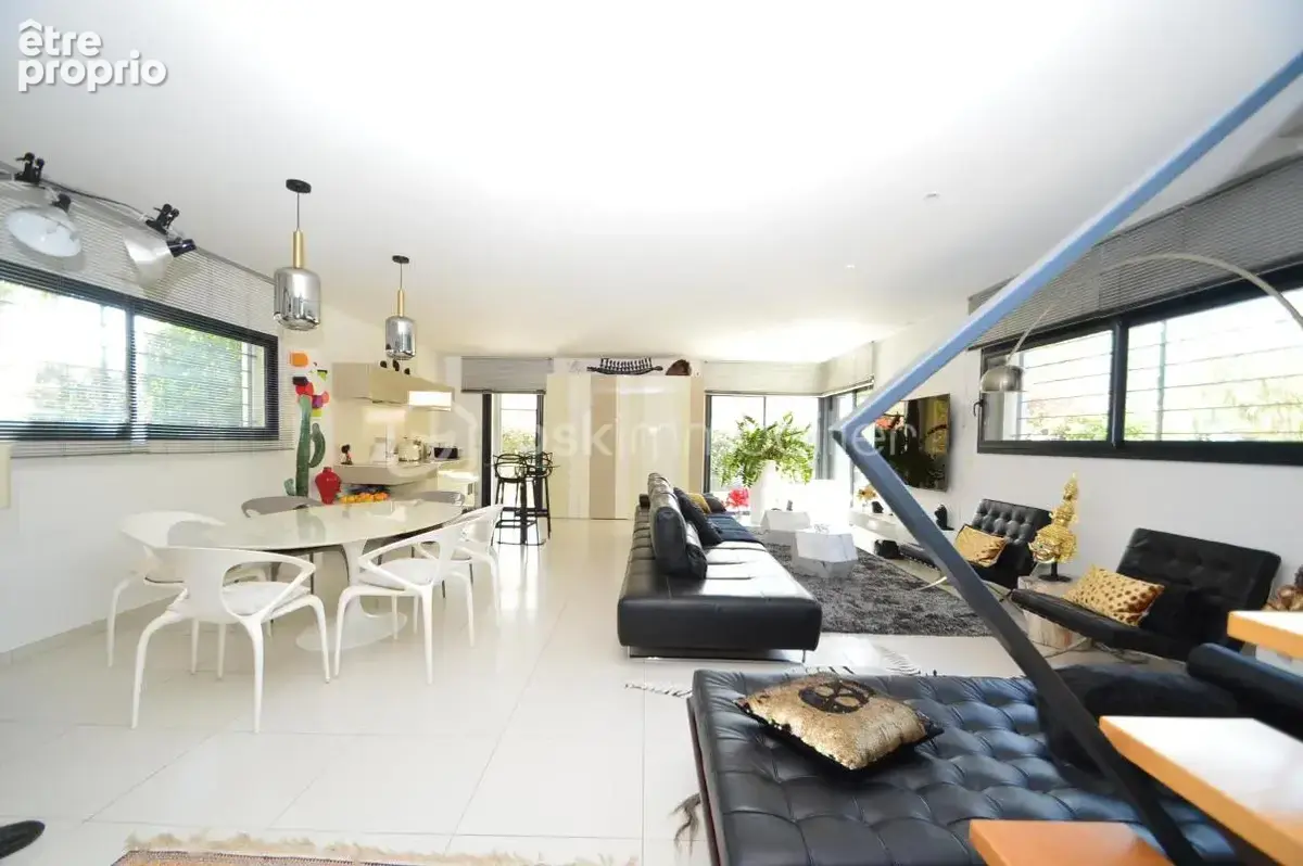 Villa avec garage, terrasse et piscine - photo 9