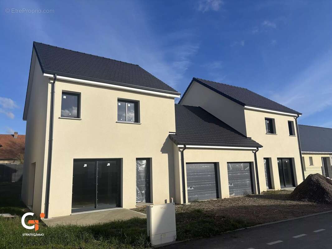 Maison à SAINT-JACQUES-SUR-DARNETAL