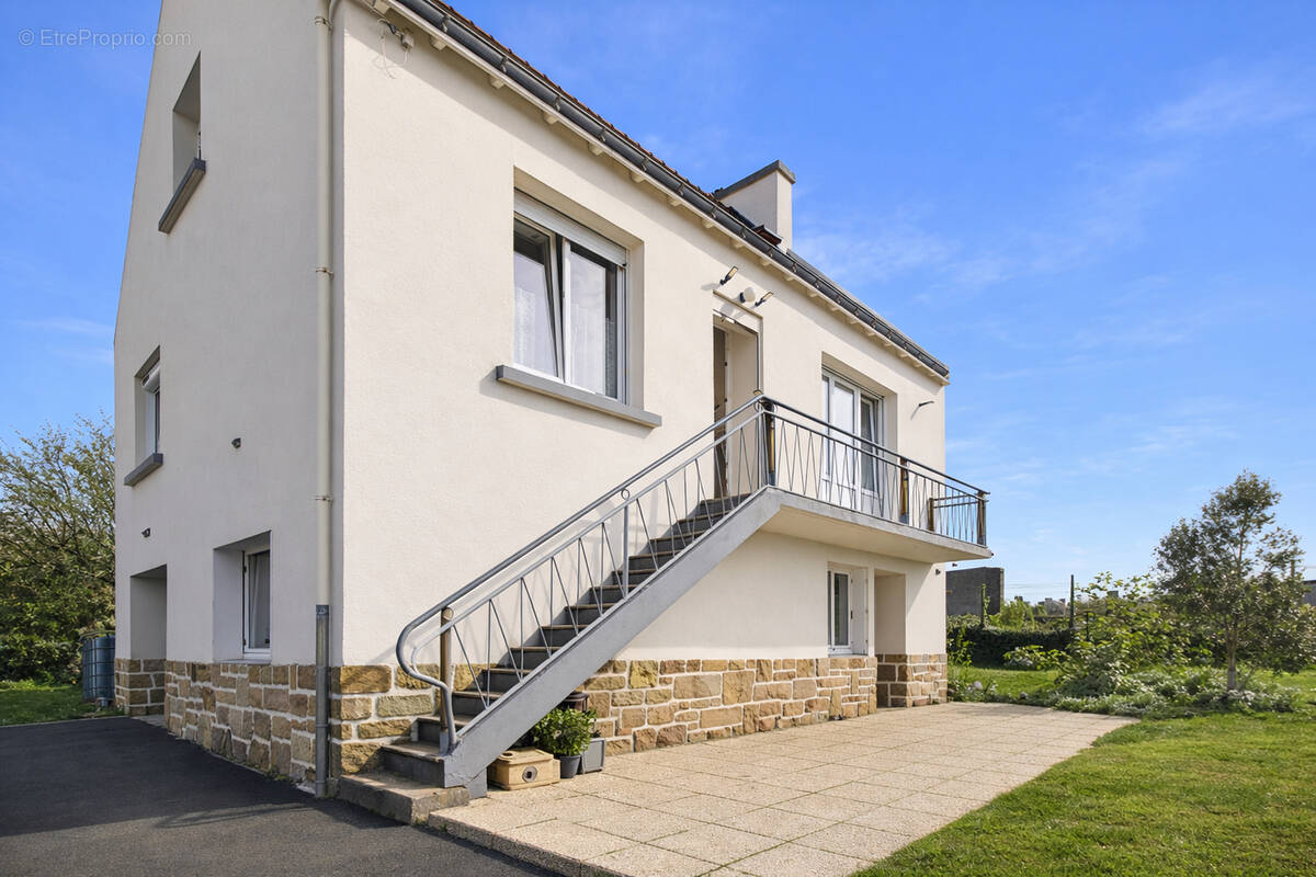 Maison à PLOUHINEC