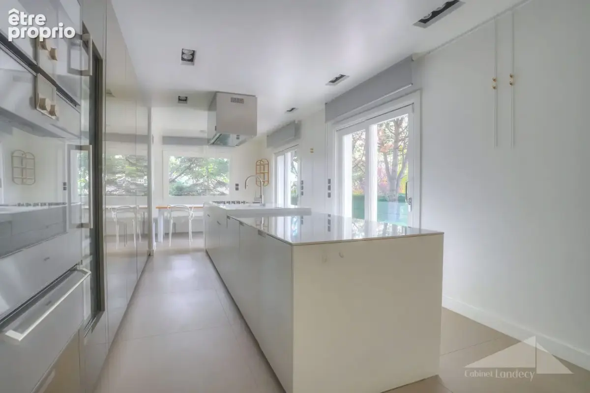 Maison 6 pièces 293 m² à vendre à Divonne-Les-Bains (01220) - photo 8