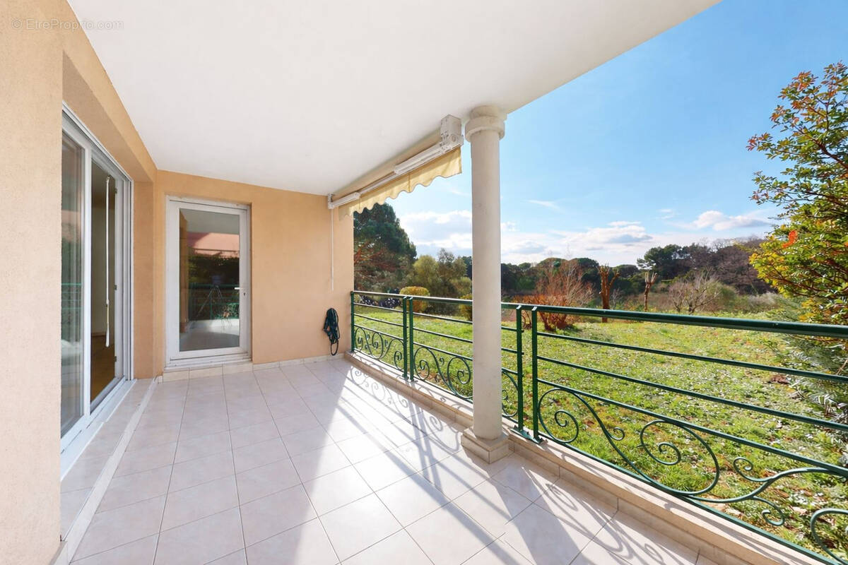 Appartement à FREJUS