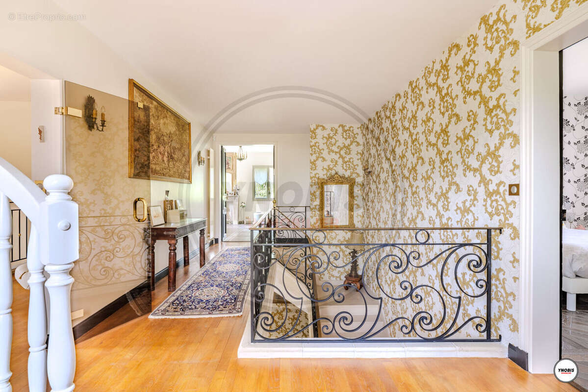 Maison à VERNEUIL-SUR-SEINE