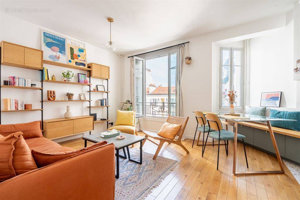 Appartement à PARIS-18E