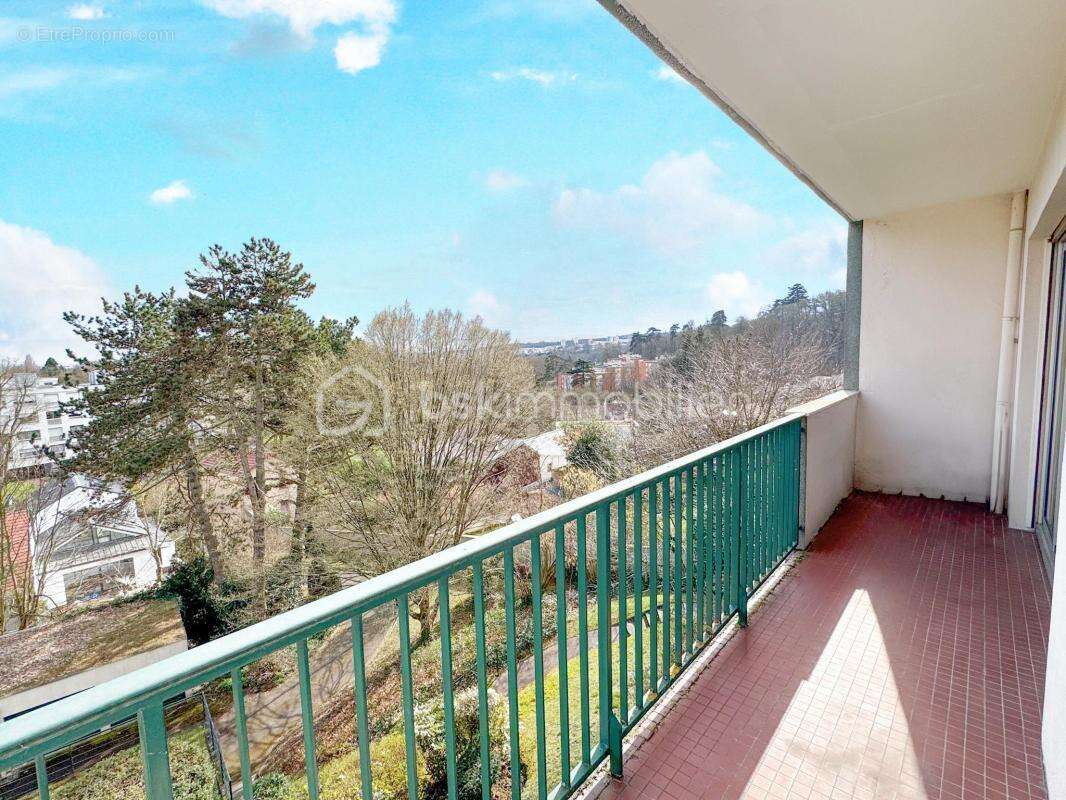 Appartement à LE PLESSIS-ROBINSON