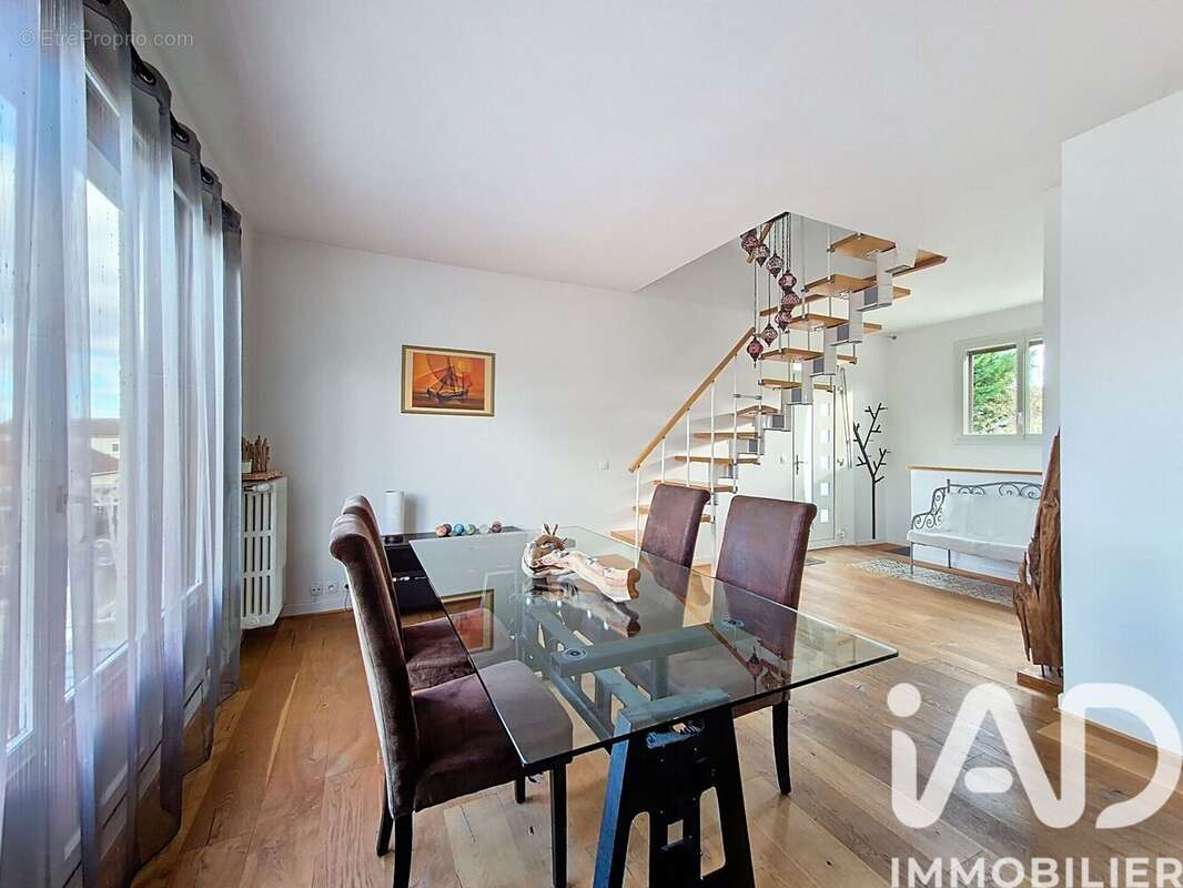 Photo 5 - Maison à LES CLAYES-SOUS-BOIS