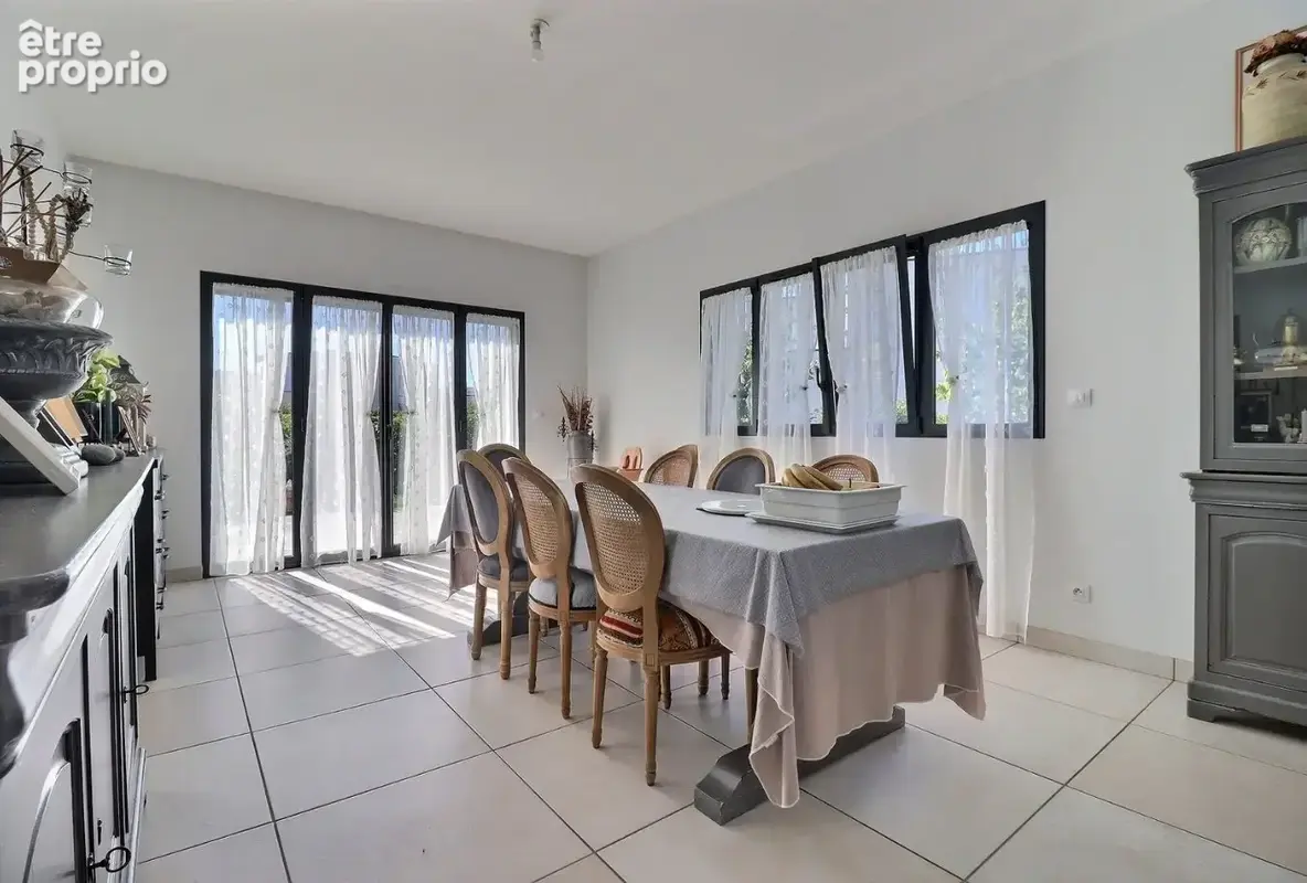 Maison 8 pièces 228 m² à vendre à Bois-Guillaume (76230) - photo 4