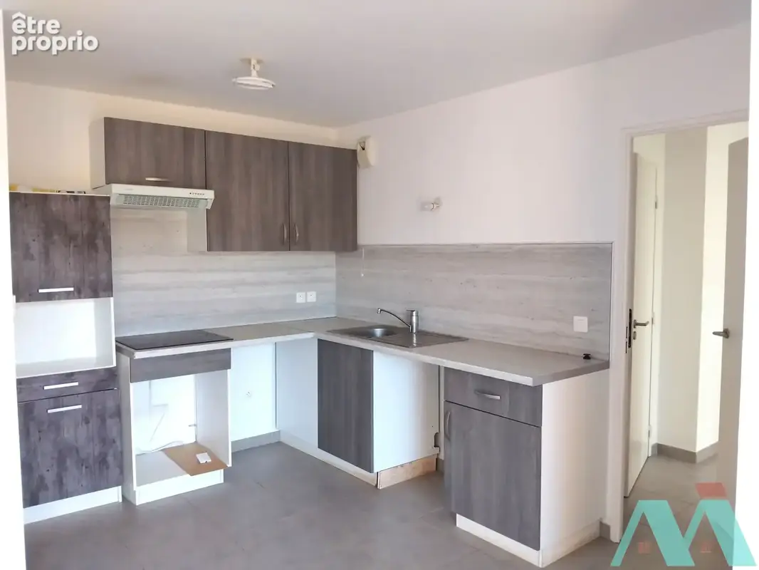 A vendre : Lumineux T3 avec terrasse et double stationnement à VIDAUBAN - photo 5