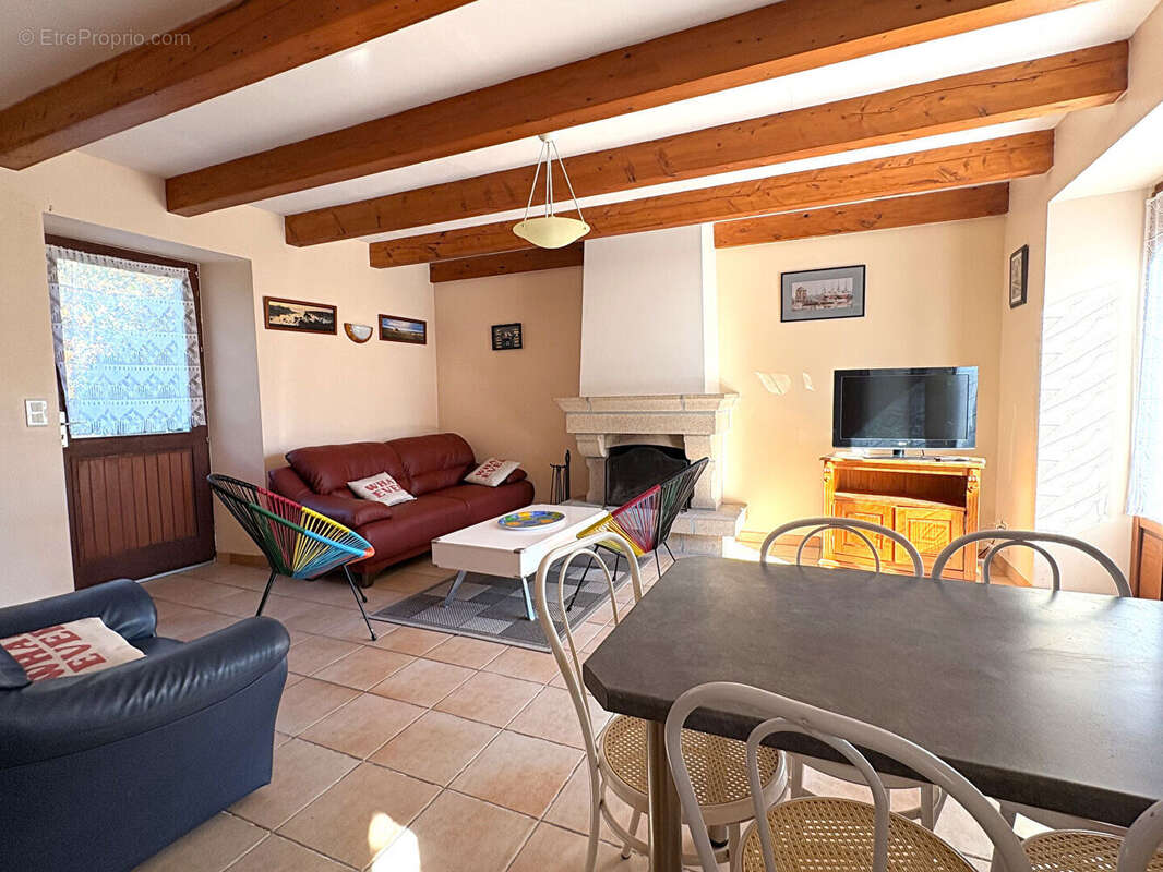 Maison à COMBRIT