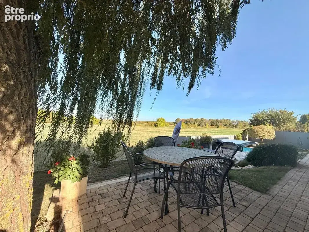 Maison avec sous-sol - 3 chambres et 2 bureaux - Terrain 730 m² avec piscine - photo 15