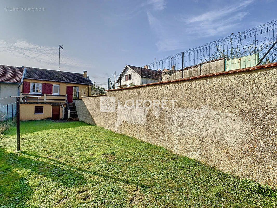 Maison à SEUIL-D&#039;ARGONNE