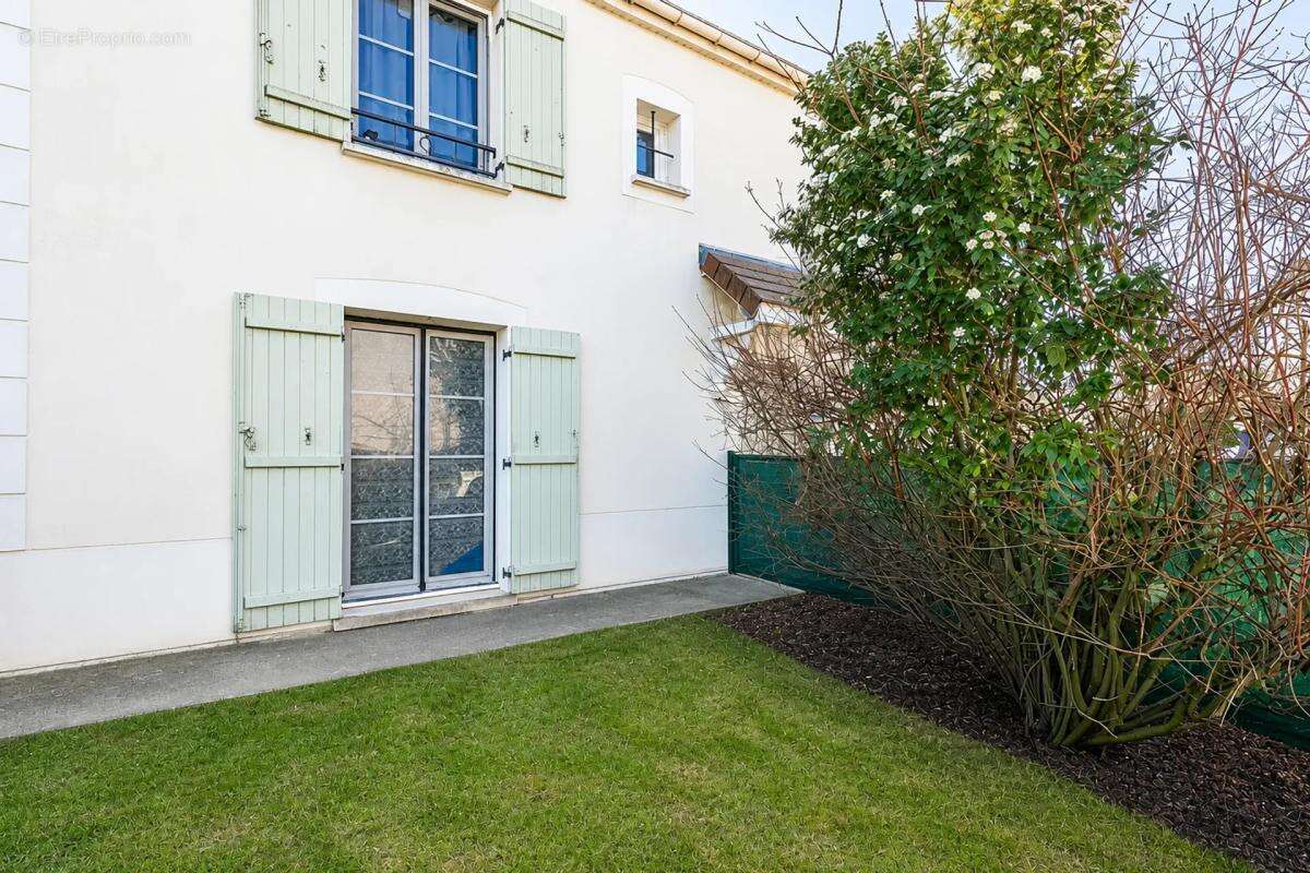 Maison de caractère 5 pièces à Rouvres - photo 22