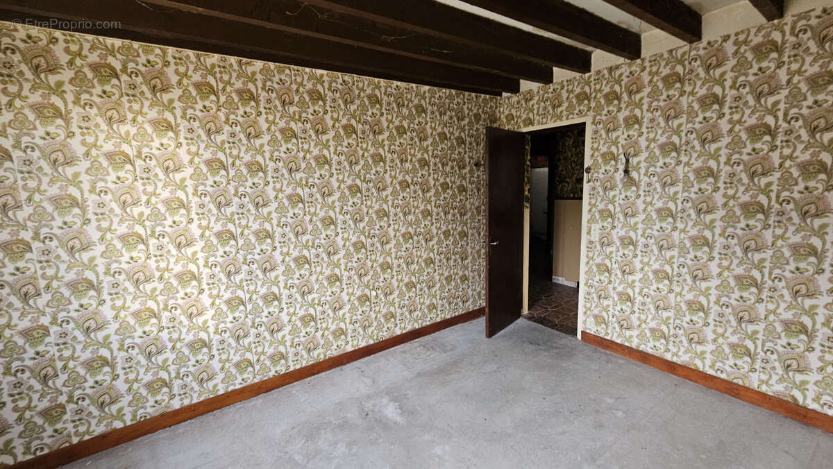 Maison à PRUNAY-LE-GILLON