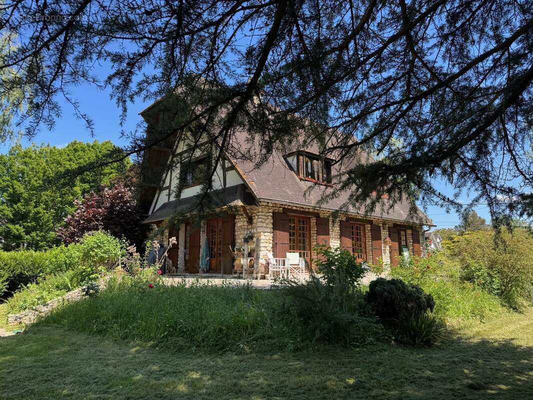 Maison à PACY-SUR-EURE