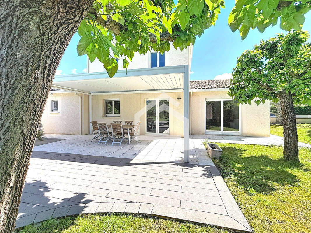 Maison à SAINT-MEDARD-EN-JALLES
