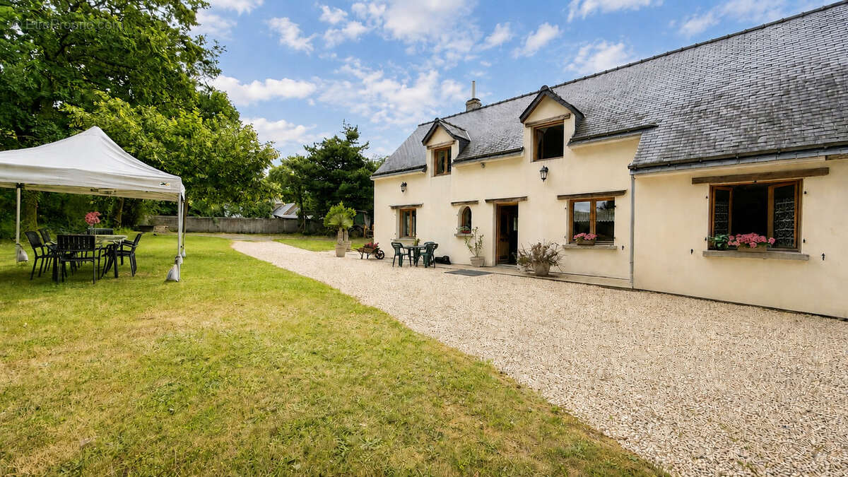Maison à GRANDCHAMPS-DES-FONTAINES