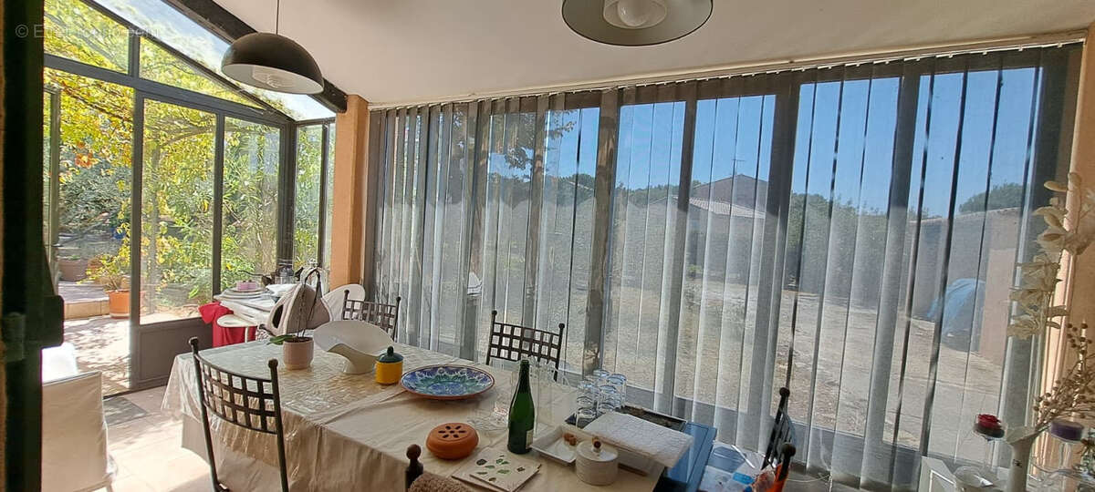 Langlade, en vaunage, villa traditionnelle r+1 avec dependances - photo 9